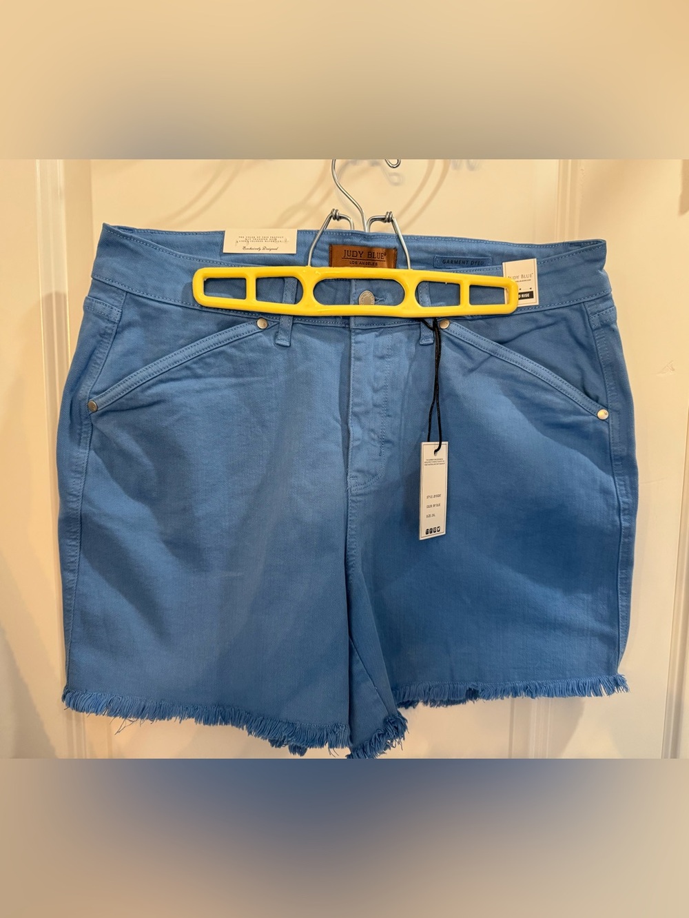 Judy Blue Mid-Blue Frayed Hem Jean Shorts - 2XL